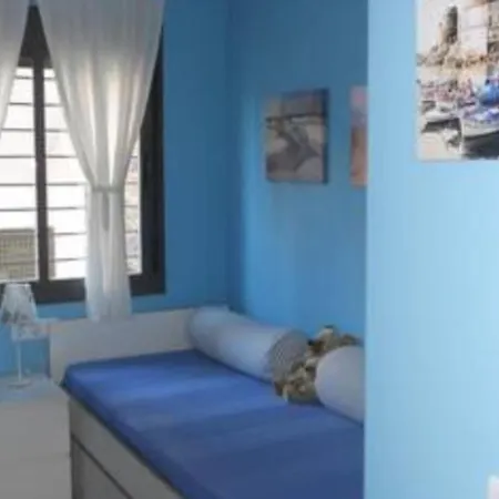Bajo Con Jardin Apartment